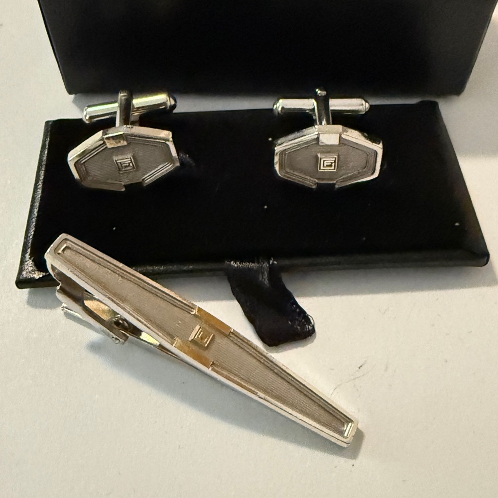 Elegant Silver Cufflinks and Tie Clip Set